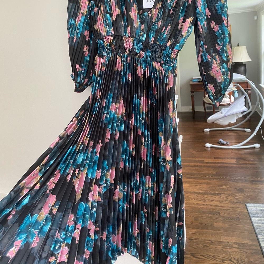 Misa Kirna dress size small